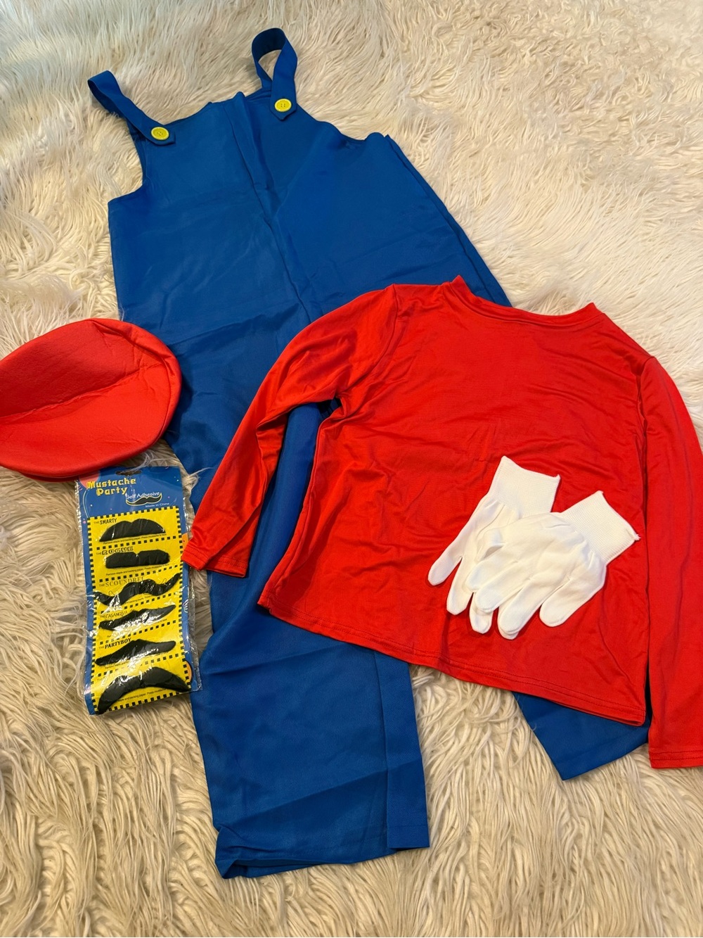 Boys Mario costume (E8)